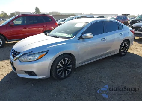2018 Nissan Altima 2.5 Sv z USA, uszkodzony, nr VIN 1N4AL3AP0JC246707